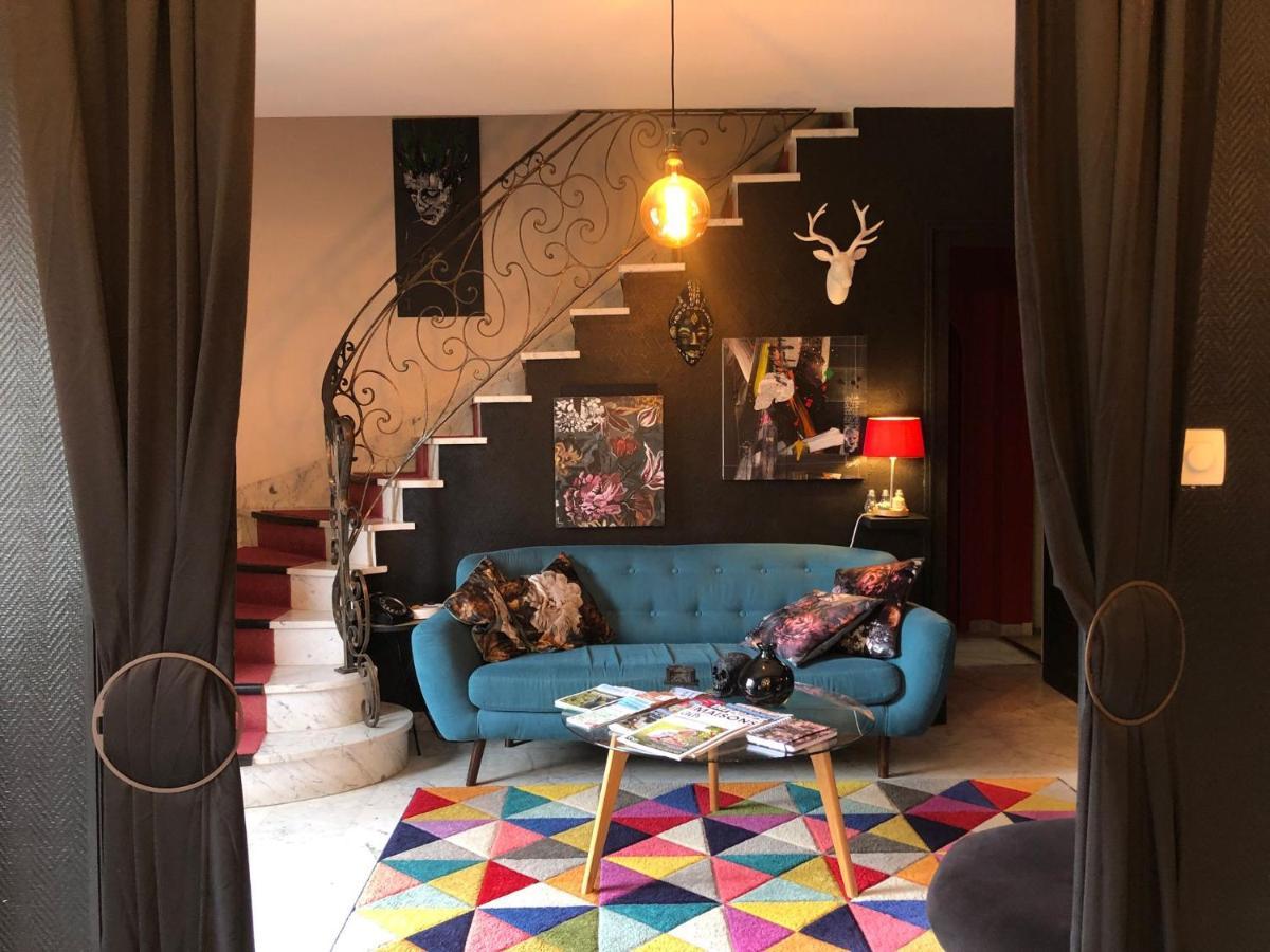 Saint-Germain-du-Corbeis Les Nuits Victoriennes Bed & Breakfast エクステリア 写真